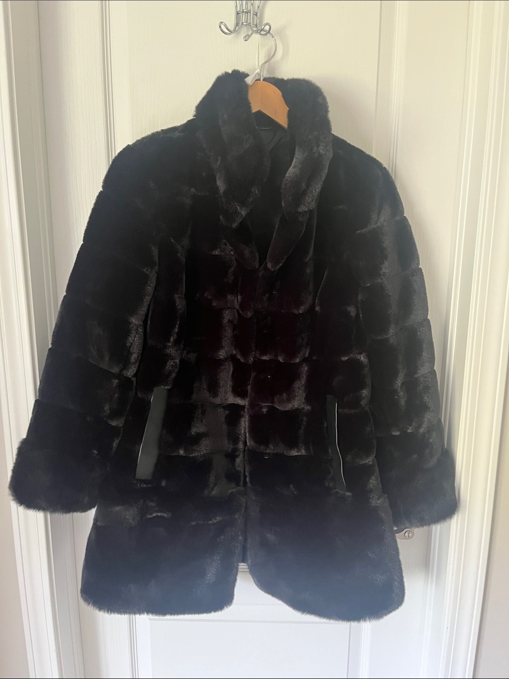 Lux Faux Fur Black Women's Coat
